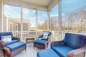 TV, fireplace, offices - Dazzling Bayside Resort home with pools, gym, & athletic court - close to beach (Selbyville)