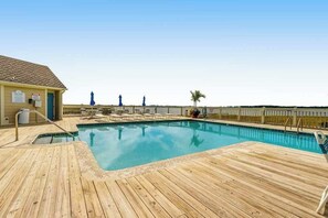 Pool - Kings Grant Beachfront Townhouse w/Ocean Views, Shared Pool, Free WiFi, Private (Fenwick Island)