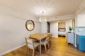 Dining - Sea Colony Ocean renovated beachfront condo with balcony, AC, pools, & tennis (Bethany Beach)