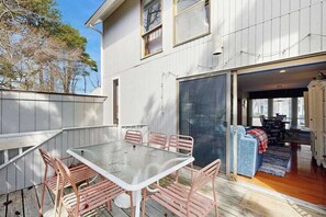 Outdoor dining - Sea Colony home with pools, tennis & pickle ball courts, fitness center (Bethany Beach)