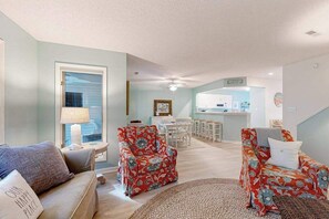 TV, offices - Spacious Sea Colony Townhouse w/shared pools, pickleball, tennis courts (Bethany Beach)