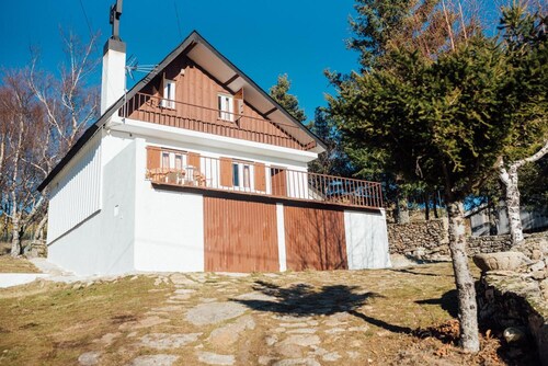 Maison de montagne avec 1600 m² de terrain privé, terrasse & Wi-Fi – Serra da Estrela