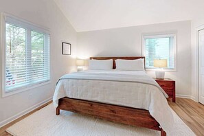 Iron/ironing board, WiFi, bed sheets - Town of South Bethany house w/patio, balcony, grill, near the ocean (Bethany Beach)