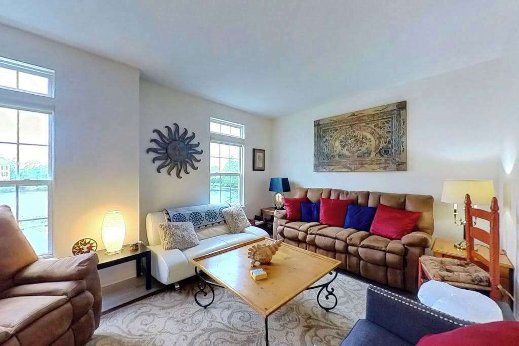 TV, DVD player, offices