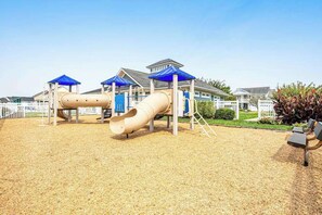 Children’s area - Swann Cove spacious house w/community pool, deck, patio & grill (Selbyville)