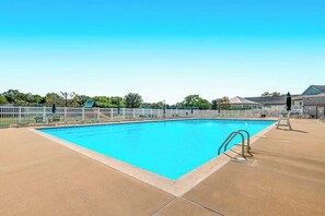 Pool - Salt Pond townhome with access to community pool,  tennis court & gym (Bethany Beach)