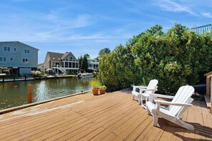 Terrace/patio - Town of South Bethany Bay Front house w/boat dock, deck, grill (Bethany Beach)