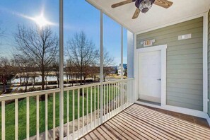 Property grounds - Bayside Resort condo with pools, athletic courts, on-site golf, & shuttle access (Selbyville)