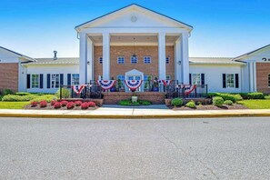 Exterior - Bear Trap Dunes condo with pools, hot tub, WiFi, fitness center, golf on site (Ocean View)