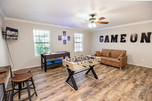 Spielezimmer