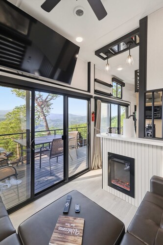 Tree House views of the Smoky Mountains Family