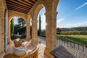 Terrace/patio - Podere Vernine di Sotto 14, Emma Villas (Montalcino)