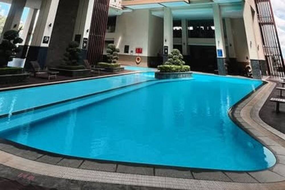 Aston residence 15-03