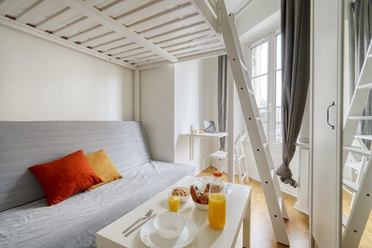 Bügeleisen/Bügelbrett, Reisekinderbett, WLAN, Bettwäsche