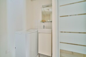Interior - New Studio-Coeur du 17e - Bail Moyenne Durée (3DD) (Paris)