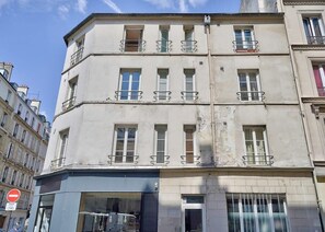 Exterior - New Studio-Coeur du 17e - Bail Moyenne Durée (3DD) (Paris)