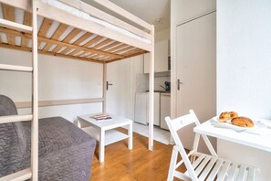 Interior - Charming Studio-Coeur du 17e - Moyenne Durée (2FD) (Paris)