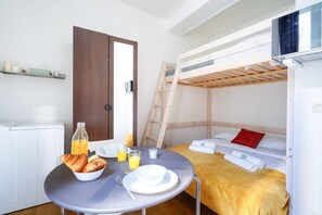 Iron/ironing board, travel cot, WiFi, bed sheets - Superbe Studio-Coeur du 17em-Bail moyenne durée 1G (Paris)