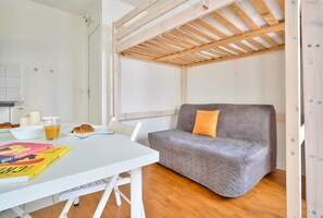 Interior - Joli studio-Coeur du 17e-Bail Moyenne Durée (1DD) (Paris)