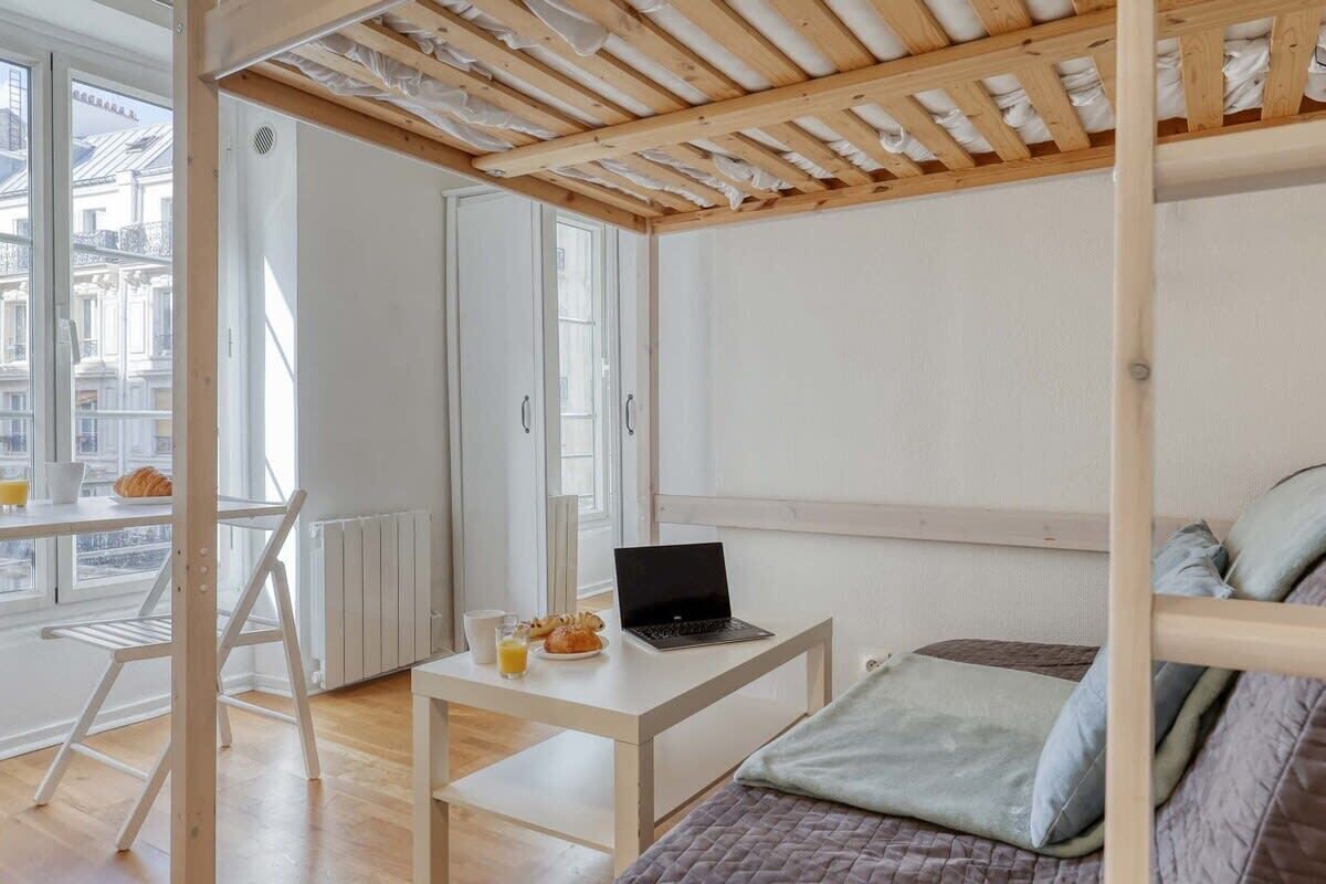 Bügeleisen/Bügelbrett, Reisekinderbett, WLAN, Bettwäsche