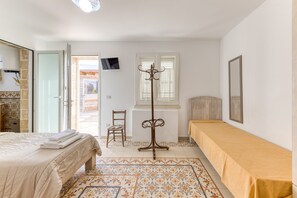 2 slaapkamers, een strijkplank/strijkijzer, wifi, beddengoed