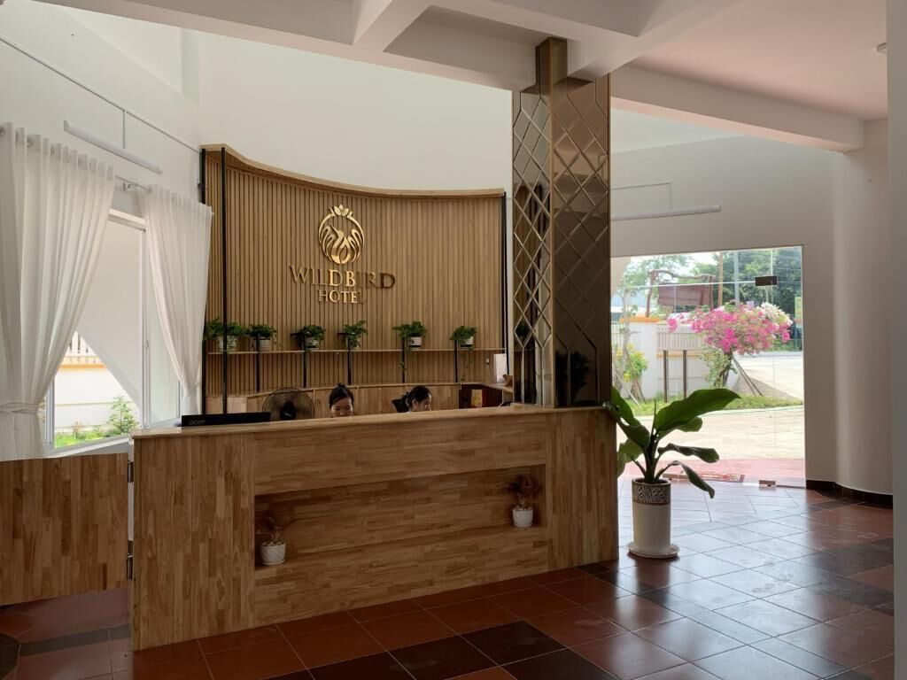 Estudio básico, patio, vista a la ciudad | Lobby