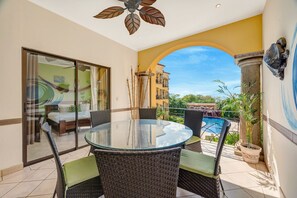 Outdoor dining - Sunrise Tamarindo 22 (Tamarindo)