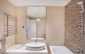 Hair dryer, towels - Hedera Estate,Hedera A55 (Dubrovnik)