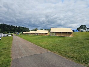 Property grounds - Bracelands - Safari Tent 4 (Coleford)