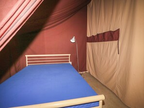 Interior - Bracelands - Safari Tent 4 (Coleford)