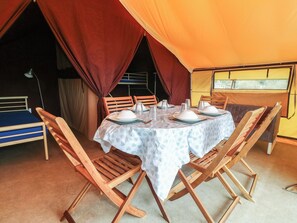 Dining - Bracelands - Safari Tent 4 (Coleford)