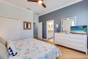 Unclassified image, 4 of 50, button - Poolest House on the Island by Duncan Real Estate (Anna Maria)