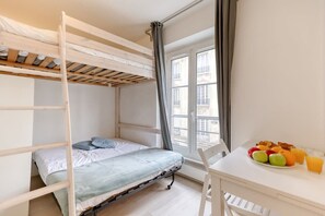 Iron/ironing board, WiFi, bed sheets - Gorgeous Studio - Coeur du 17e-Bail Moyenne durée (Paris)