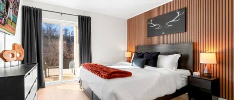 2 bedrooms, in-room safe, iron/ironing board, WiFi (free)