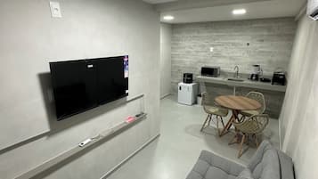 Economy studio, balkon | Woonruimte