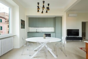 Dining - Two bedrooms designer apartment in the center (Roma)