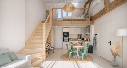 Cosy loft in former cannery: bright cocoon with mezzanine and terrace.