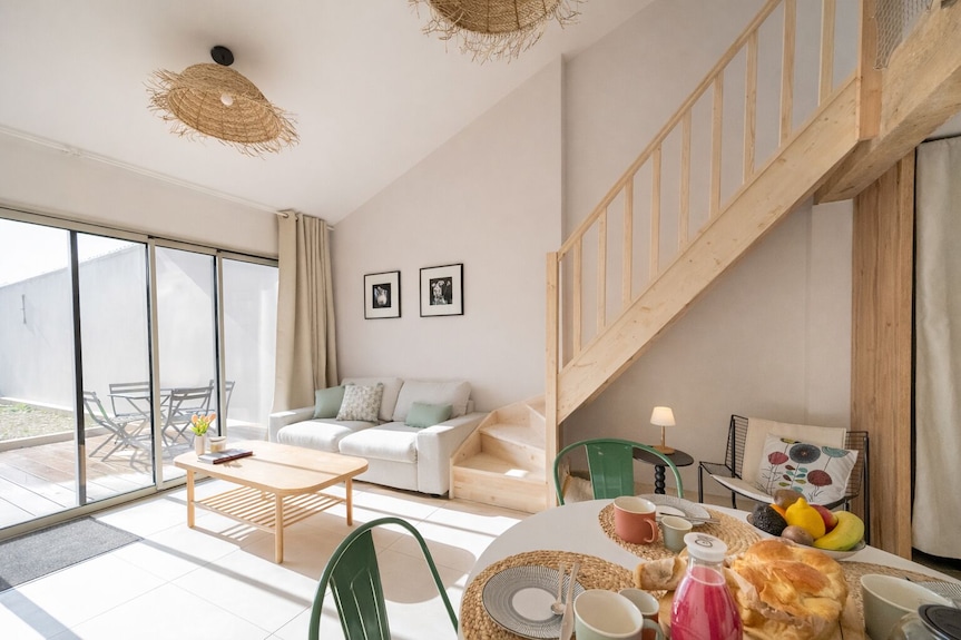 Loft Cosy Dans Ancienne Conserverie : Cocon Lumineux Avec Mezzanine Et Terrasse. - Saintes