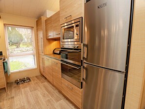 Máy rửa bát, dụng cụ nấu nướng/bát dĩa/dao nĩa 