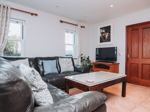 Living area - Superb 4 bedroom house in the charming  seaside village of Ballyvaughan Co Clare (Ballyvaughan)