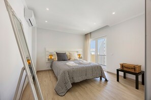 Fer et planche à repasser, Wi-Fi, draps fournis