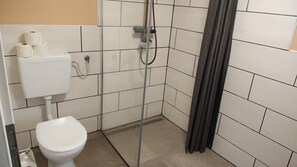 Shower, towels - Chic apartment no. 6 with terrace (Aurich)