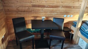 Dining - Ostfriesland hut no. 8 with terrace (Aurich)