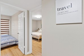 Room - 2-bedroom condo in tranquil Greater Uptown, near The Galleria Mall (Houston)