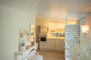 Refrigerador, microondas, horno y lavavajillas 