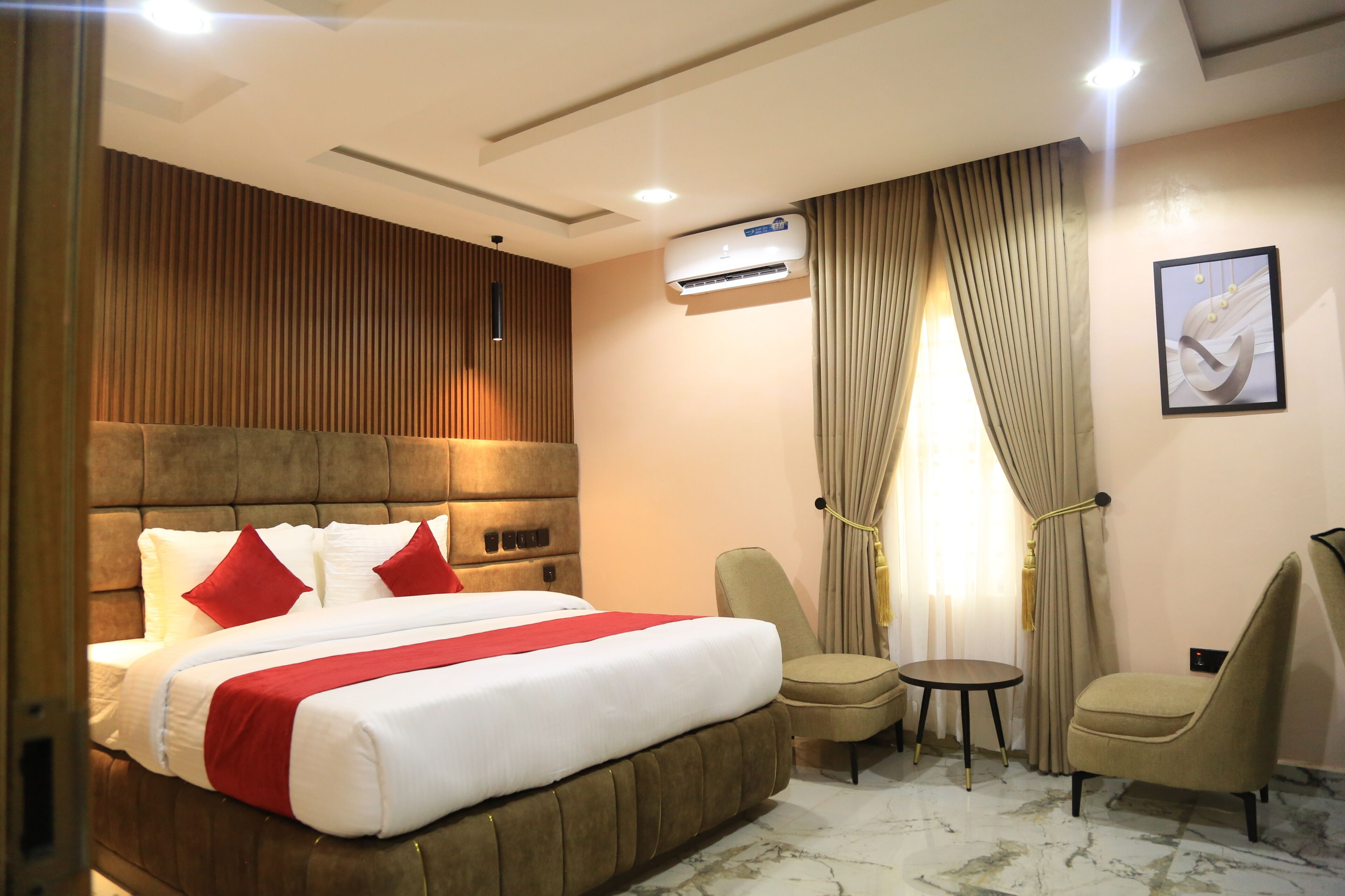 Executive Room | Desk, laptop workspace, free WiFi