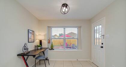 4BR Game Room + Firepit Sleeps 9 Near Eats