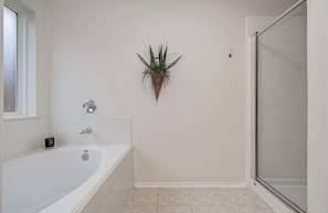 House, Multiple Beds, Patio, Garden View (Crescent 7211) | Bathroom - 4BR Game Room + Firepit Sleeps 9 Near Eats (Houston)