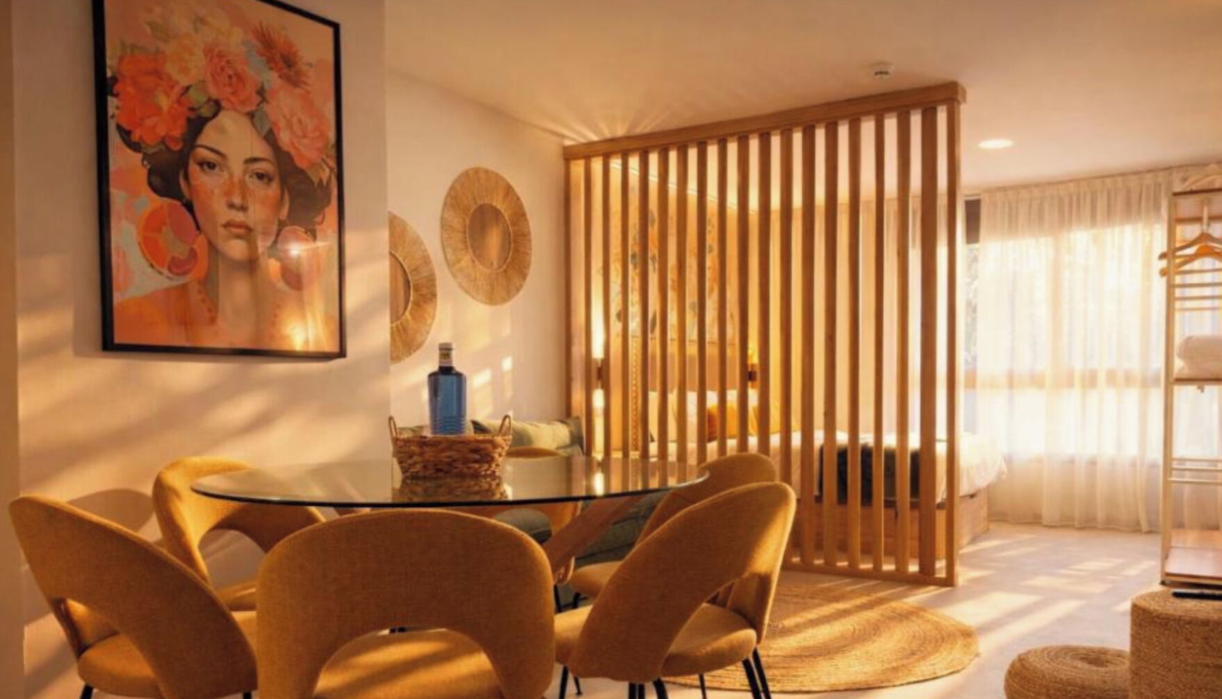 Deluxe Studio | Dining