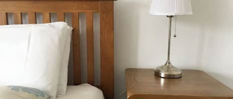 Iron/ironing board, free WiFi, bed sheets